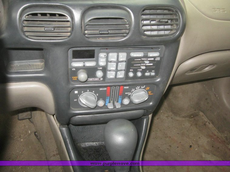 image for item 6247 2002 Pontiac Grand Prix SE