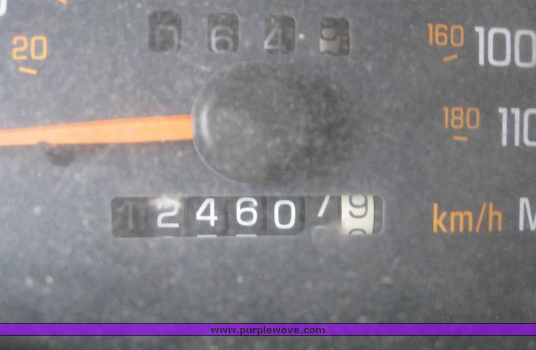 image for item 6247 2002 Pontiac Grand Prix SE