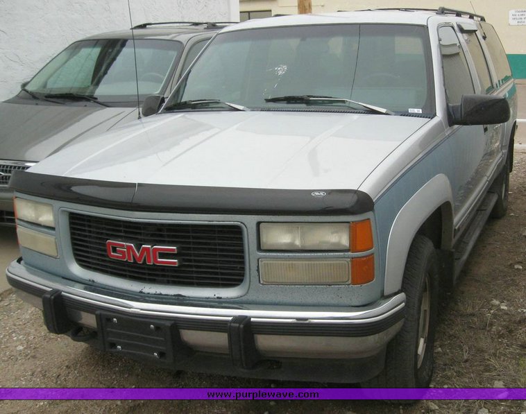 image for item 6248 1993 GMC K1500 Suburban
