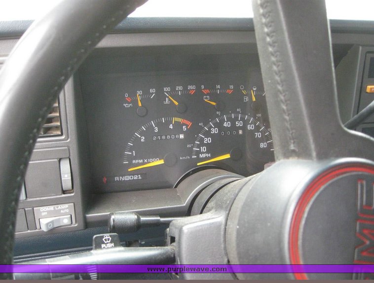 image for item 6248 1993 GMC K1500 Suburban