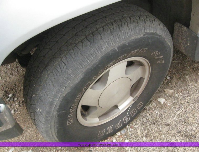 image for item 6248 1993 GMC K1500 Suburban