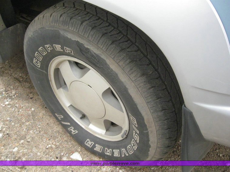 image for item 6248 1993 GMC K1500 Suburban