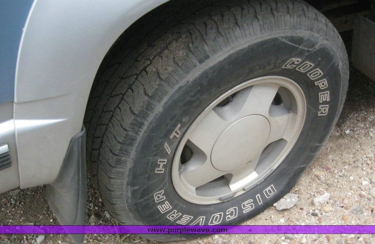 image for item 6248 1993 GMC K1500 Suburban