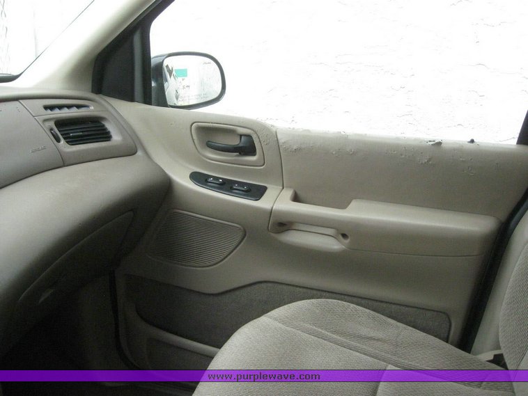 image for item 6249 2000 Ford Windstar SEL