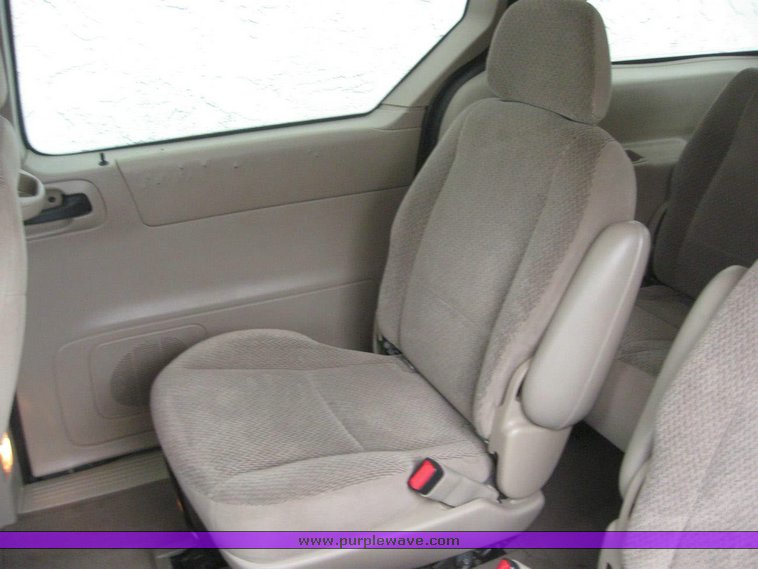 image for item 6249 2000 Ford Windstar SEL