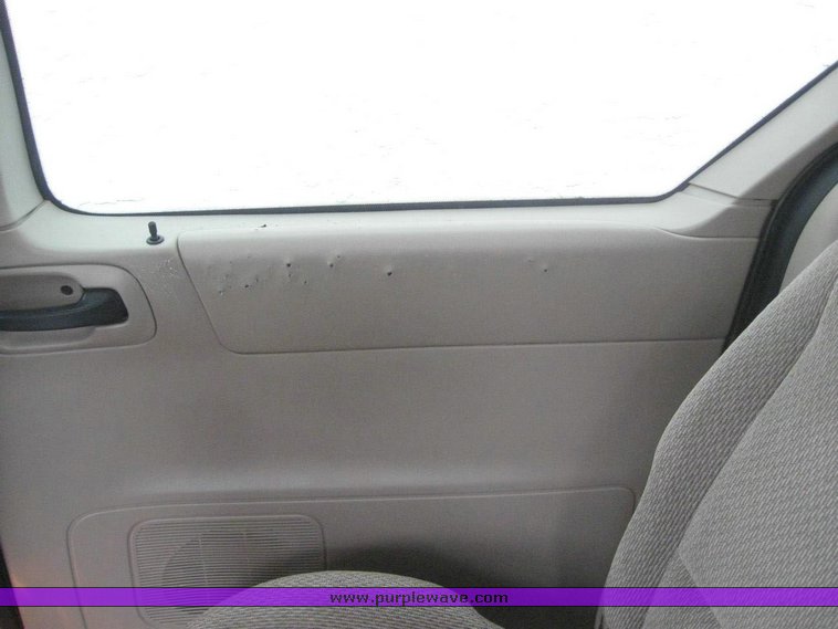 image for item 6249 2000 Ford Windstar SEL