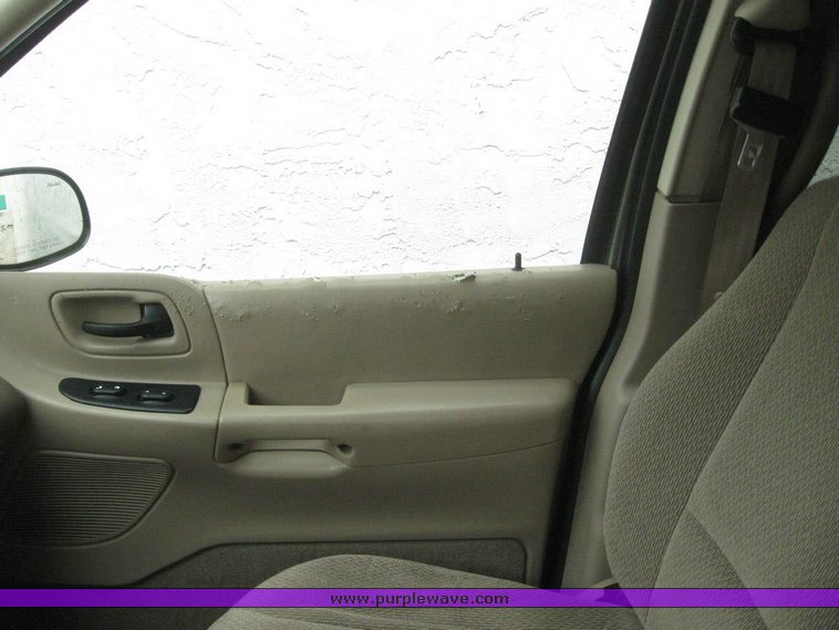 image for item 6249 2000 Ford Windstar SEL