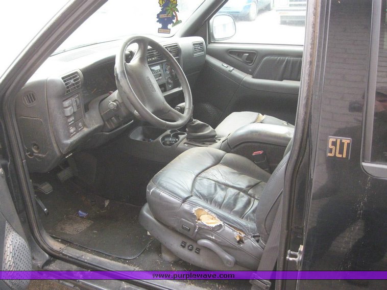 image for item 6300 1997 GMC Jimmy