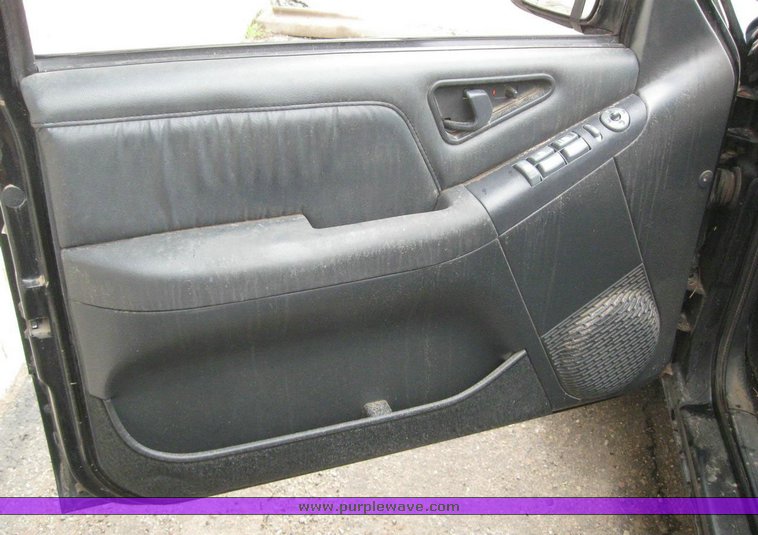 image for item 6300 1997 GMC Jimmy