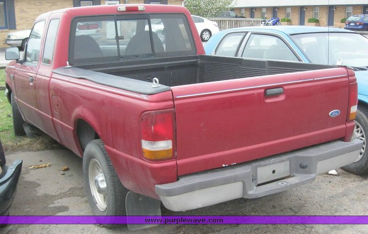 image for item 6302 1996 Ford Ranger