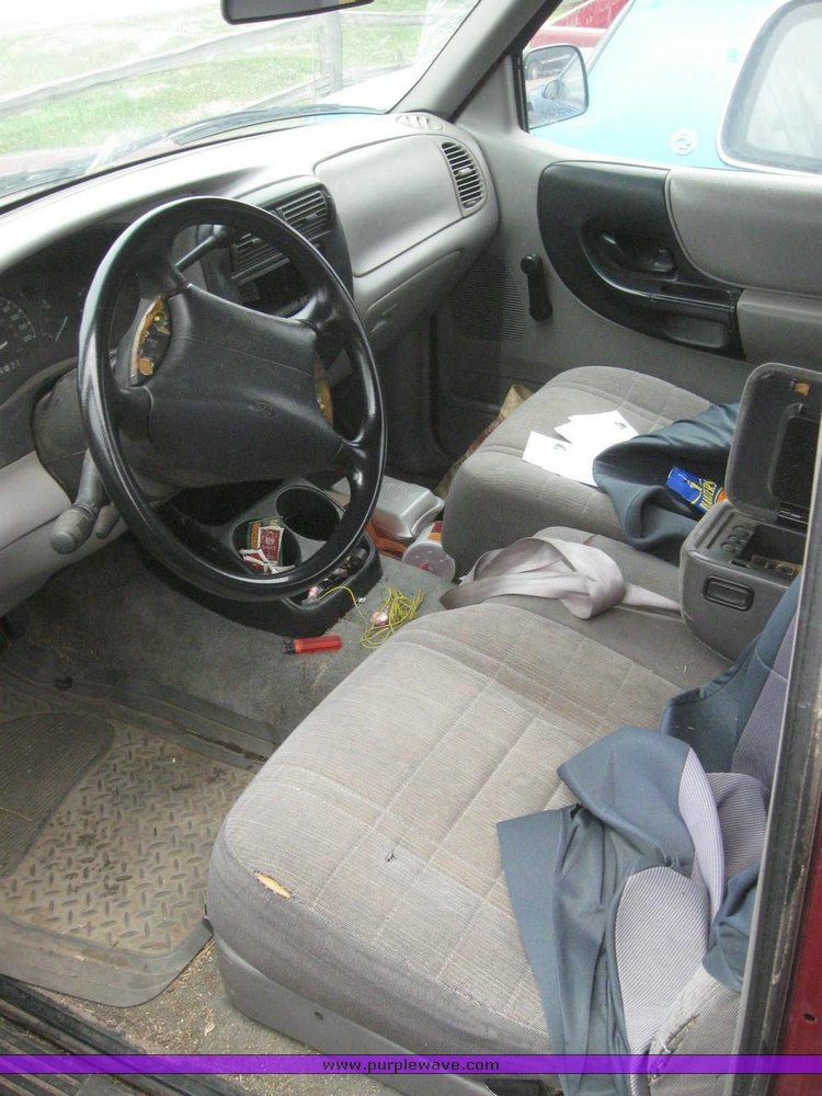 image for item 6302 1996 Ford Ranger