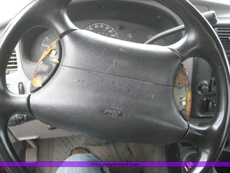 image for item 6302 1996 Ford Ranger