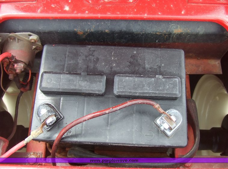 image for item 7035 Cub Cadet 582 Special garden tractor