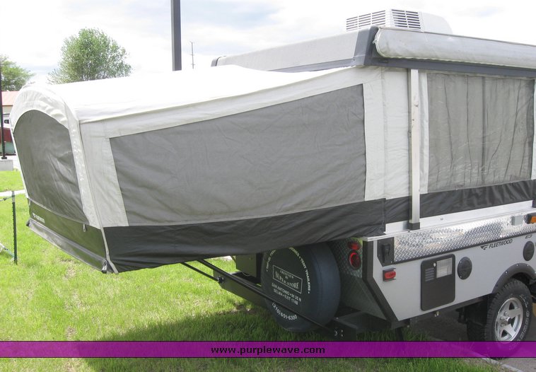 image for item 7858 2008 Fleetwood E3 folding camper trailer