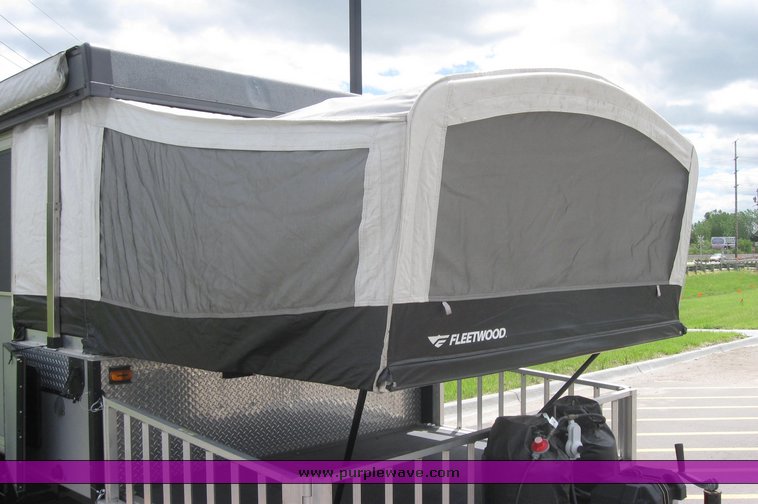 image for item 7858 2008 Fleetwood E3 folding camper trailer