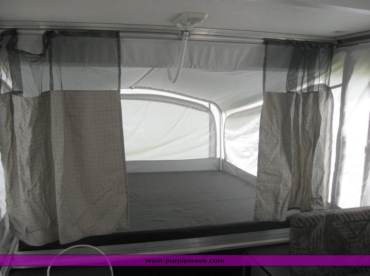 image for item 7858 2008 Fleetwood E3 folding camper trailer