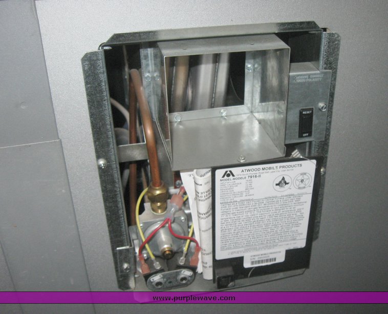 image for item 7858 2008 Fleetwood E3 folding camper trailer