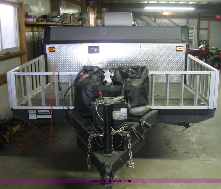 image for item 7858 2008 Fleetwood E3 folding camper trailer