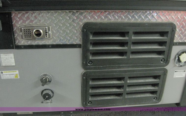 image for item 7858 2008 Fleetwood E3 folding camper trailer