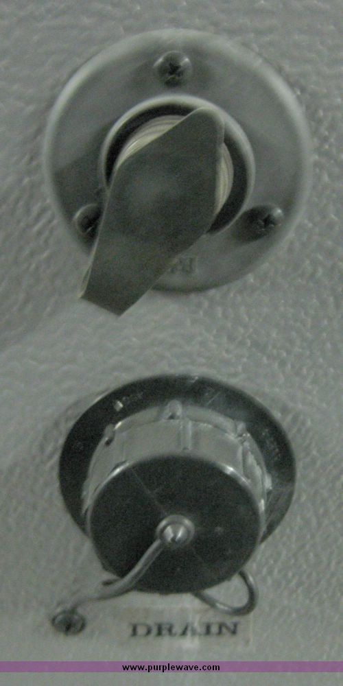 image for item 7858 2008 Fleetwood E3 folding camper trailer