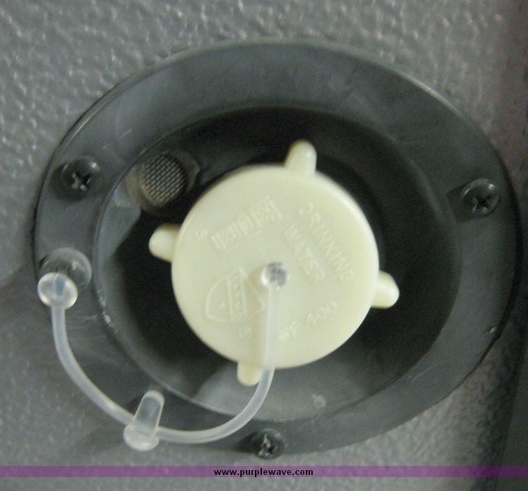 image for item 7858 2008 Fleetwood E3 folding camper trailer