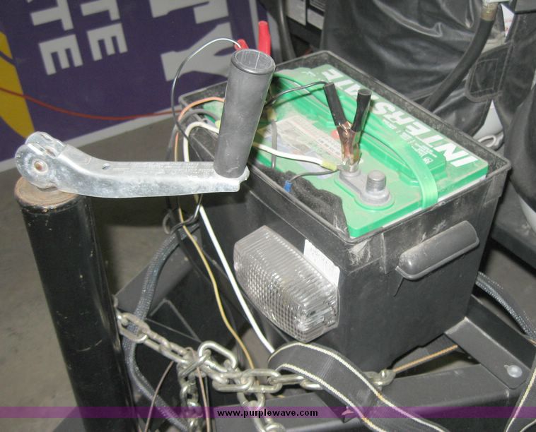 image for item 7858 2008 Fleetwood E3 folding camper trailer