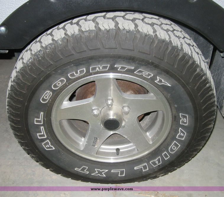 image for item 7858 2008 Fleetwood E3 folding camper trailer