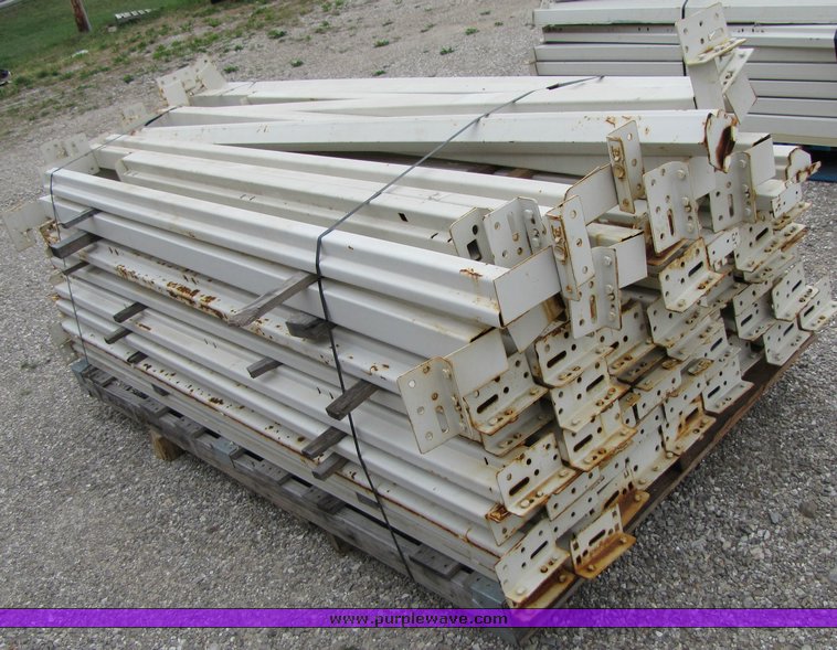 image for item 9049 Pallet racking