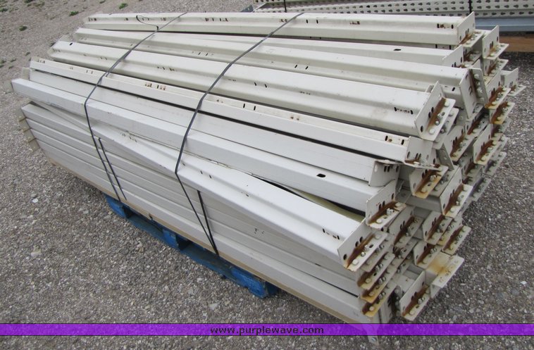 image for item 9049 Pallet racking