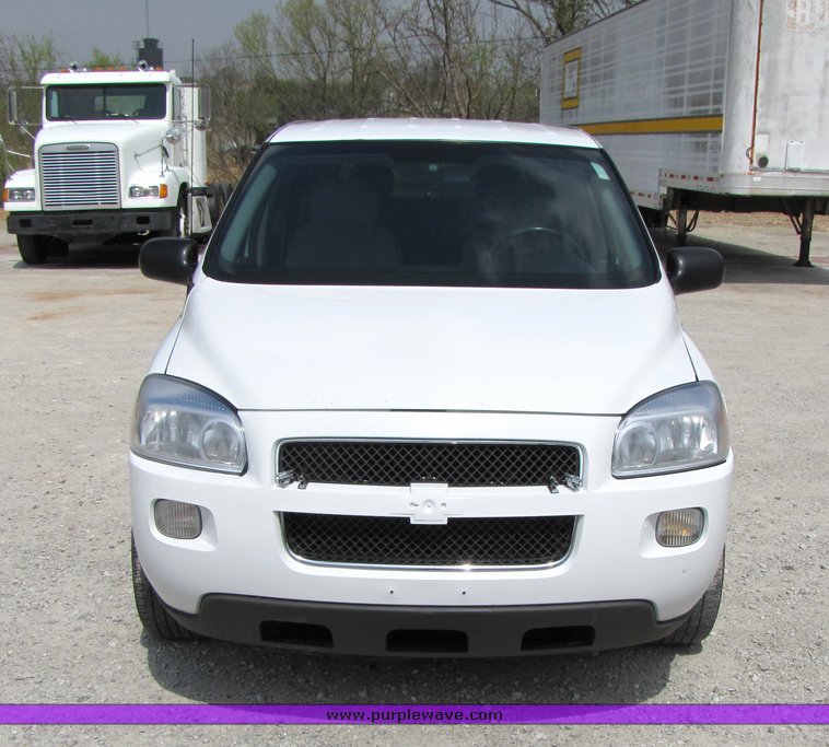 image for item 9054 2008 Chevrolet Uplander LS