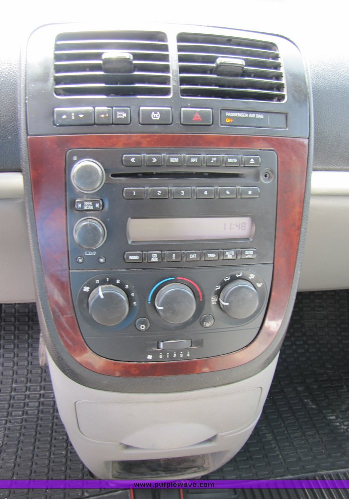 image for item 9054 2008 Chevrolet Uplander LS