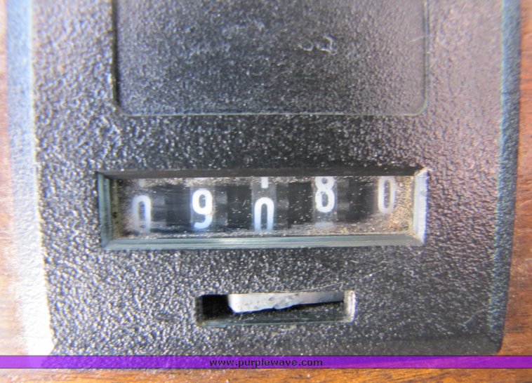 image for item 3038 1999 Peterbilt Conventional 377 semi truck