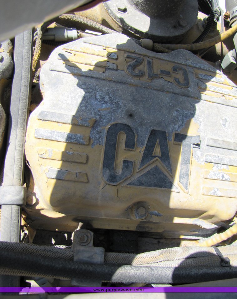 image for item 3038 1999 Peterbilt Conventional 377 semi truck