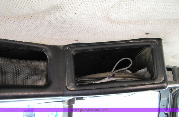 image for item 3040 1999 Freightliner Conventional FLD112 semi truck