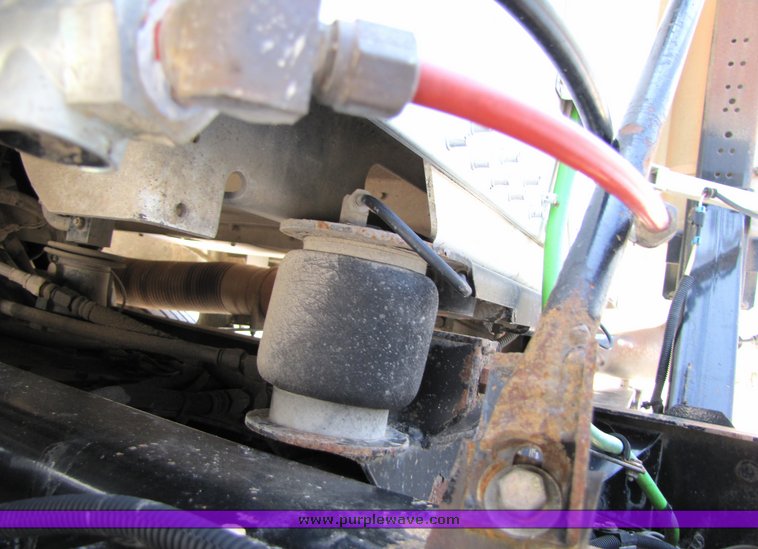 image for item 3040 1999 Freightliner Conventional FLD112 semi truck