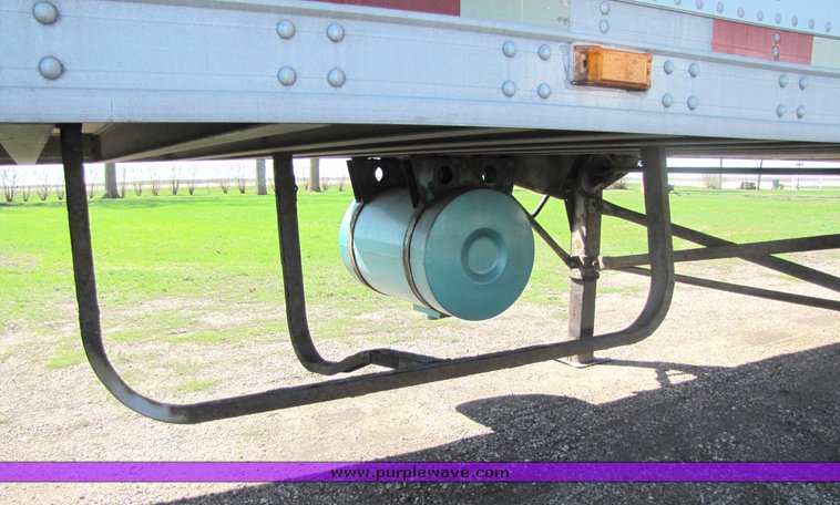 image for item 3041 1999 Great Dane refrigerated trailer