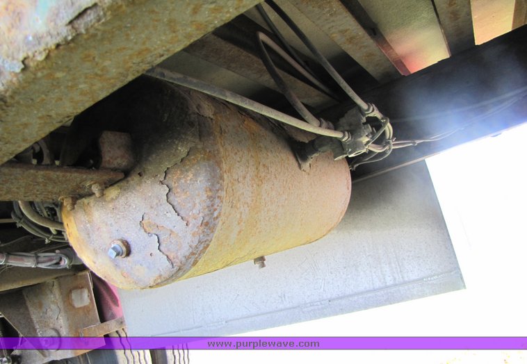 image for item 3041 1999 Great Dane refrigerated trailer