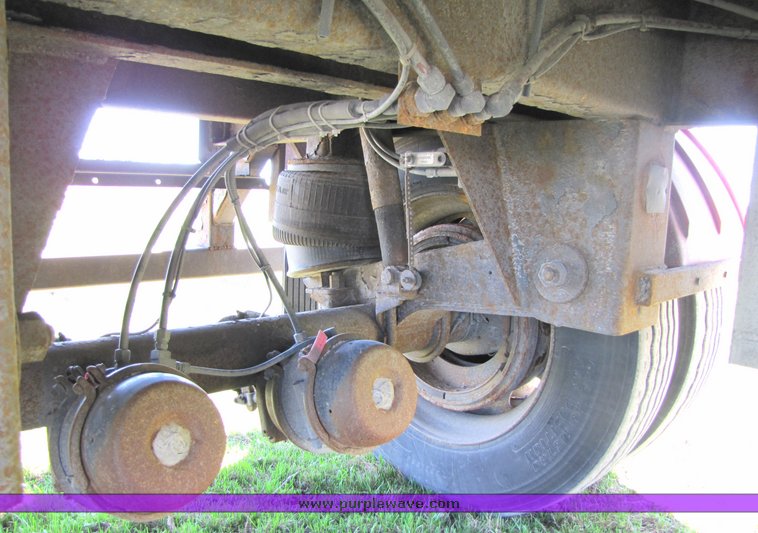 image for item 3041 1999 Great Dane refrigerated trailer