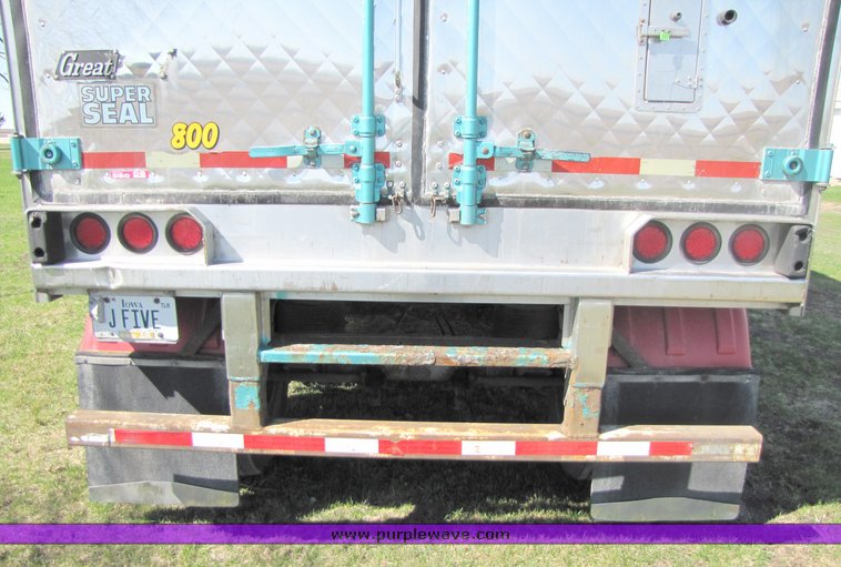 image for item 3041 1999 Great Dane refrigerated trailer