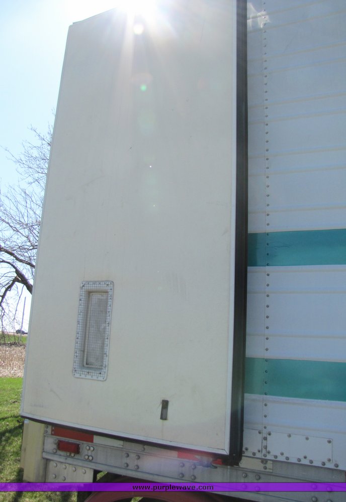 image for item 3041 1999 Great Dane refrigerated trailer