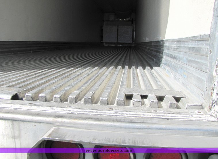 image for item 3041 1999 Great Dane refrigerated trailer