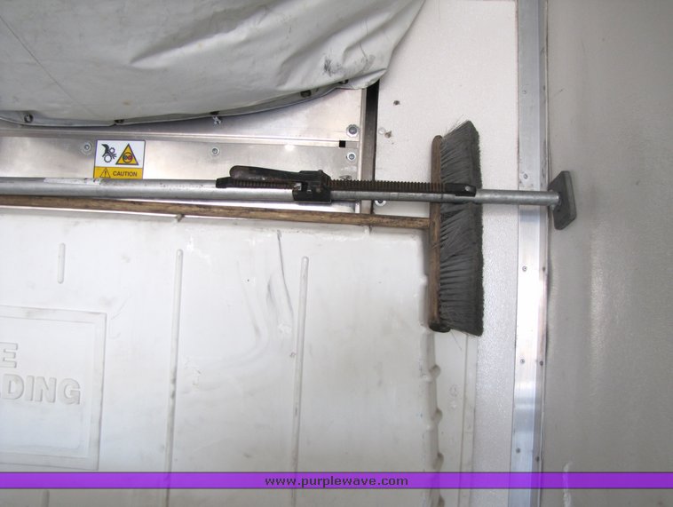 image for item 3041 1999 Great Dane refrigerated trailer