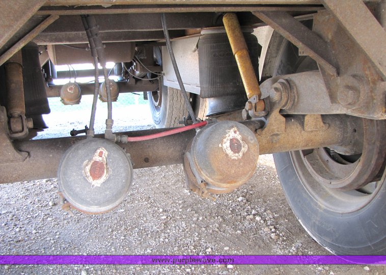 image for item 3042 1999 Wabash refrigerated trailer