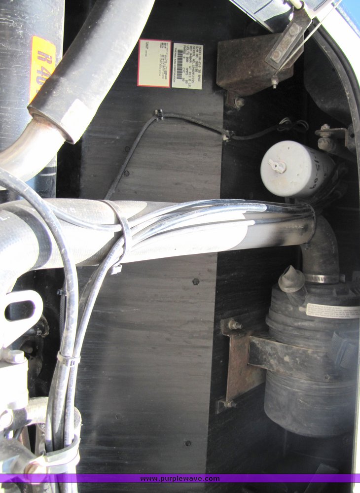 image for item 3042 1999 Wabash refrigerated trailer