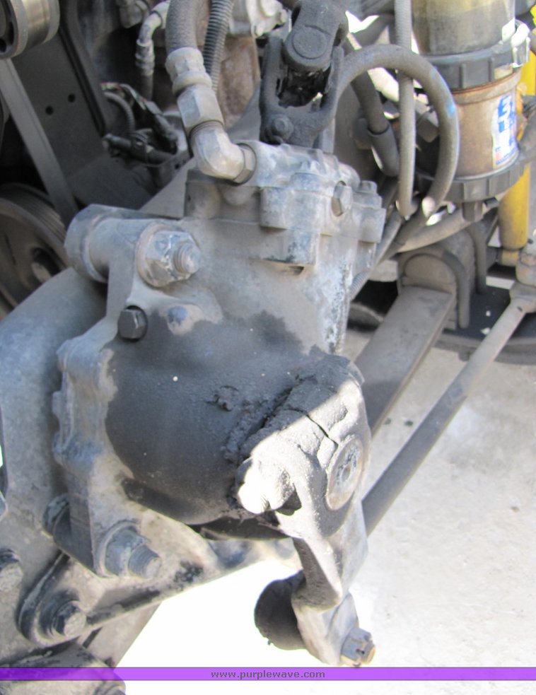 image for item 3053 1999 Freightliner Conventional FLD112 semi truck