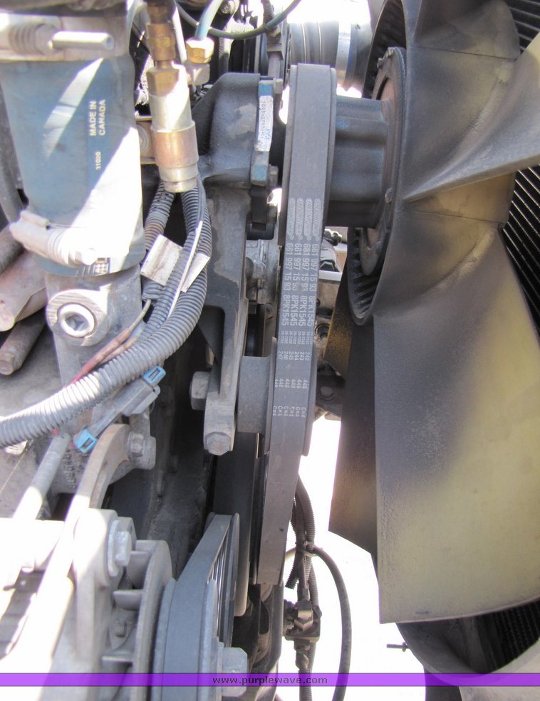 image for item 3053 1999 Freightliner Conventional FLD112 semi truck