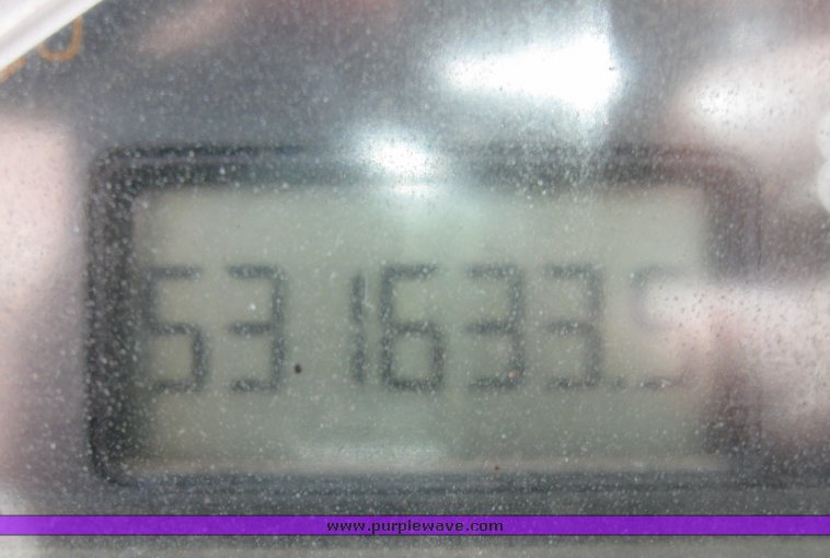 image for item 3056 1999 Volvo VNL64T semi truck