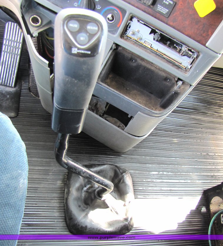 image for item 3057 1998 Freightliner Conventional FLC120 semi truck