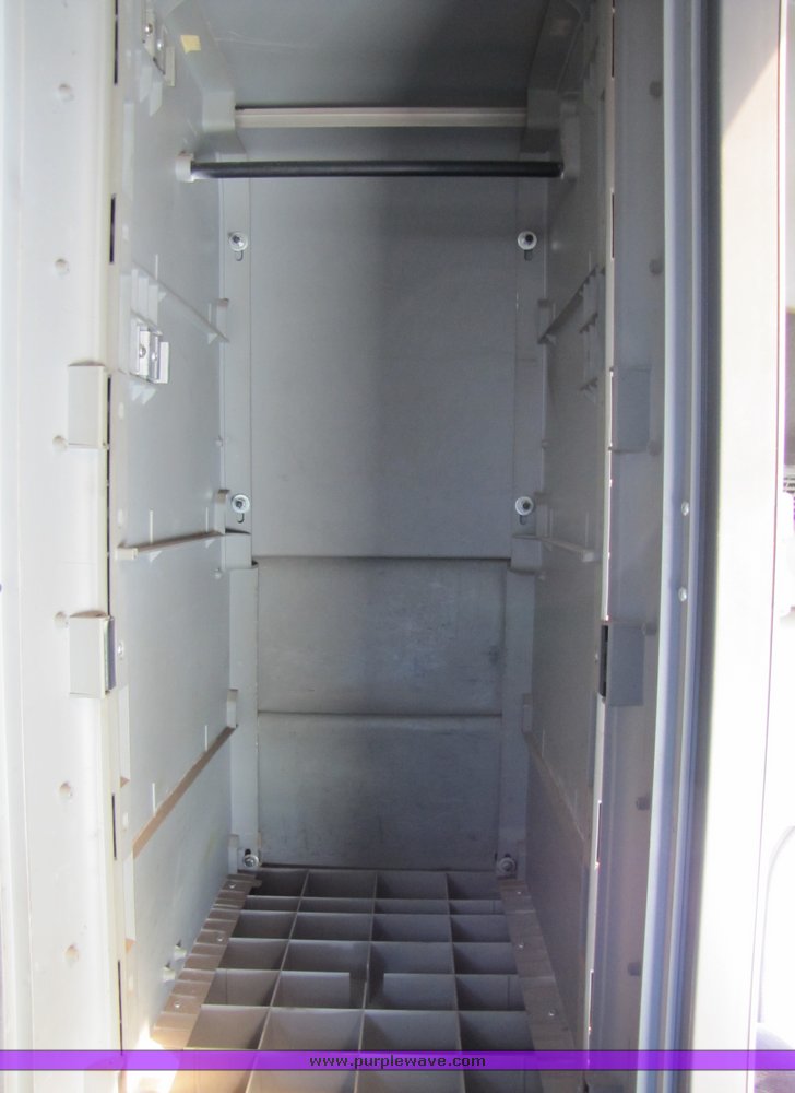 image for item 3057 1998 Freightliner Conventional FLC120 semi truck