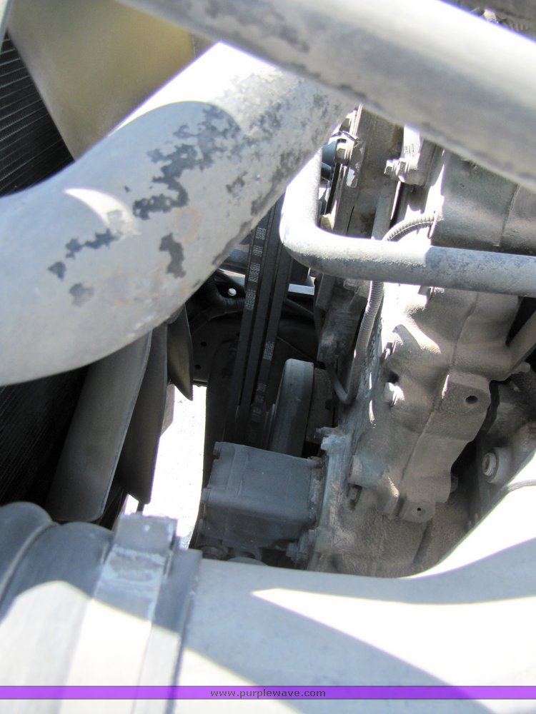 image for item 3057 1998 Freightliner Conventional FLC120 semi truck